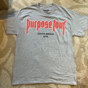 Never worn Justin Bieber tour merch size L